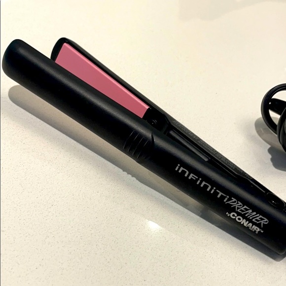 Conair Mini Ceramic Straightener - Picture 3 of 5